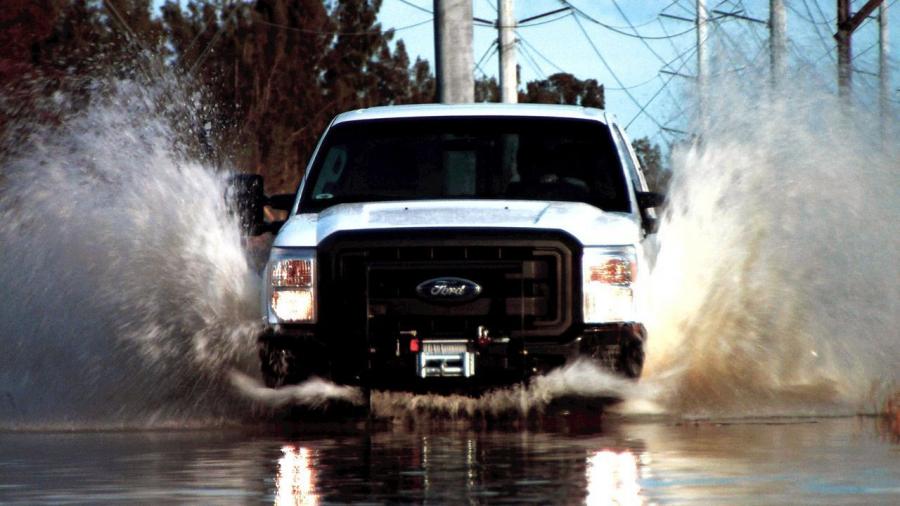  Ford F-350 Super Duty 2011 года  (фото 14 из 36)